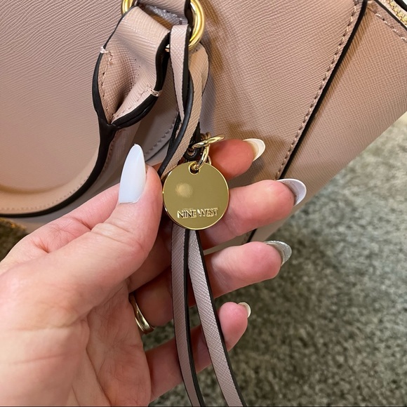 Nine West Paisley Jet Satchel light pink - Picture 2 of 10